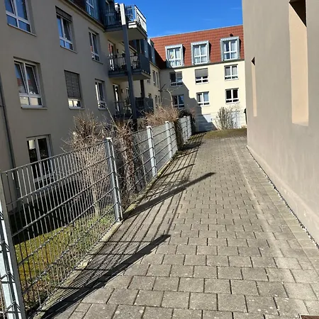 Appartement Bella Casa - Business&family, 100m Zum Konzerteingang Schloss, Parkplatz, Smarttv, Netflix, Waschmaschine,24h Checkin, 30qm, Ap 5 Ludwigsbourg