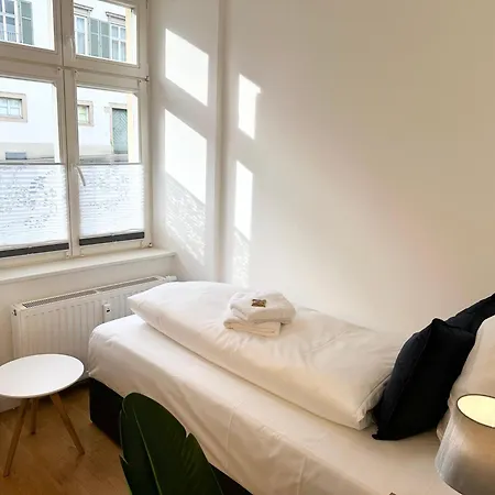 Apartamento Bella - Business&family Ap 5, 100m Zum Konzerteingang Schloss, Parkplatz, Smarttv, Netflix, Waschmaschine,24h Checkin, 30qm