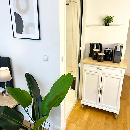 Bella - Business&family Ap 5, 100m Zum Konzerteingang Schloss, Parkplatz, Smarttv, Netflix, Waschmaschine,24h Checkin, 30qm * Ludwigsburg