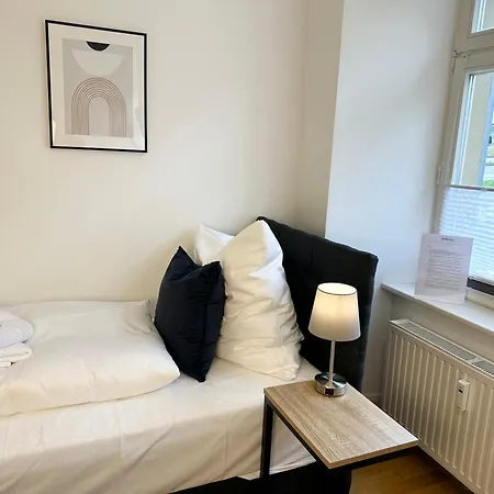 Bella - Business&family Ap 5, 100m Zum Konzerteingang Schloss, Parkplatz, Smarttv, Netflix, Waschmaschine,24h Checkin, 30qm Apartamento *