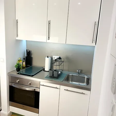 Apartamento Bella - Business&family Ap 5, 100m Zum Konzerteingang Schloss, Parkplatz, Smarttv, Netflix, Waschmaschine,24h Checkin, 30qm