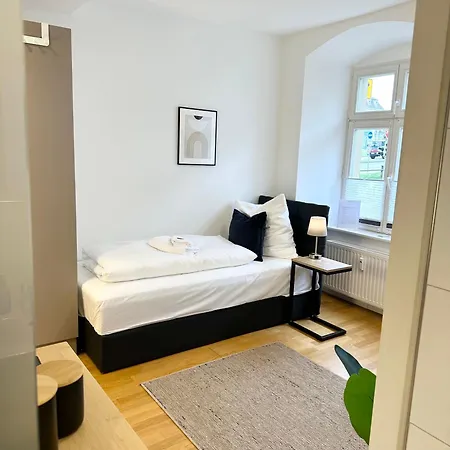 Bella - Business&family Ap 5, 100m Zum Konzerteingang Schloss, Parkplatz, Smarttv, Netflix, Waschmaschine,24h Checkin, 30qm * Ludwigsburg