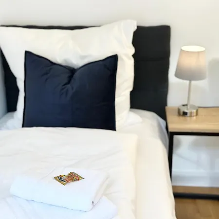 Apartamento Bella - Business&family Ap 5, 100m Zum Konzerteingang Schloss, Parkplatz, Smarttv, Netflix, Waschmaschine,24h Checkin, 30qm