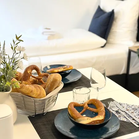 Bella - Business&family Ap 5, 100m Zum Konzerteingang Schloss, Parkplatz, Smarttv, Netflix, Waschmaschine,24h Checkin, 30qm Apartamento Ludwigsburg