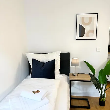 Bella - Business&family Ap 5, 100m Zum Konzerteingang Schloss, Parkplatz, Smarttv, Netflix, Waschmaschine,24h Checkin, 30qm Apartamento