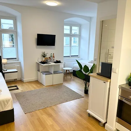 Bella - Business&family Ap 5, 100m Zum Konzerteingang Schloss, Parkplatz, Smarttv, Netflix, Waschmaschine,24h Checkin, 30qm Apartamento *