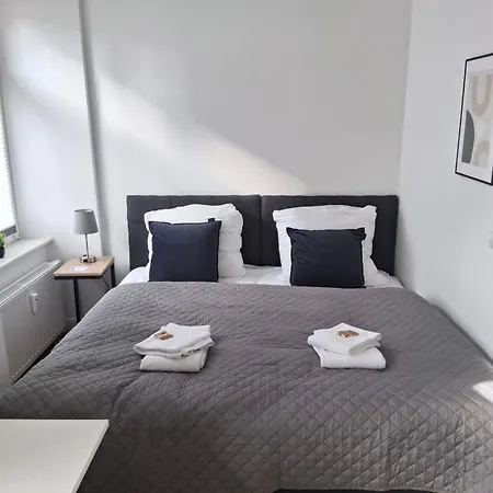 Bella - Business&family Ap 5, 100m Zum Konzerteingang Schloss, Parkplatz, Smarttv, Netflix, Waschmaschine,24h Checkin, 30qm *